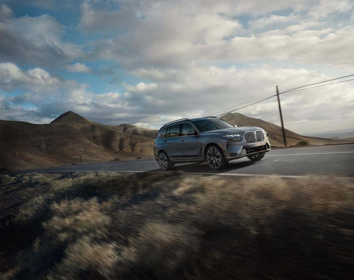 BMW X7 Side Shot