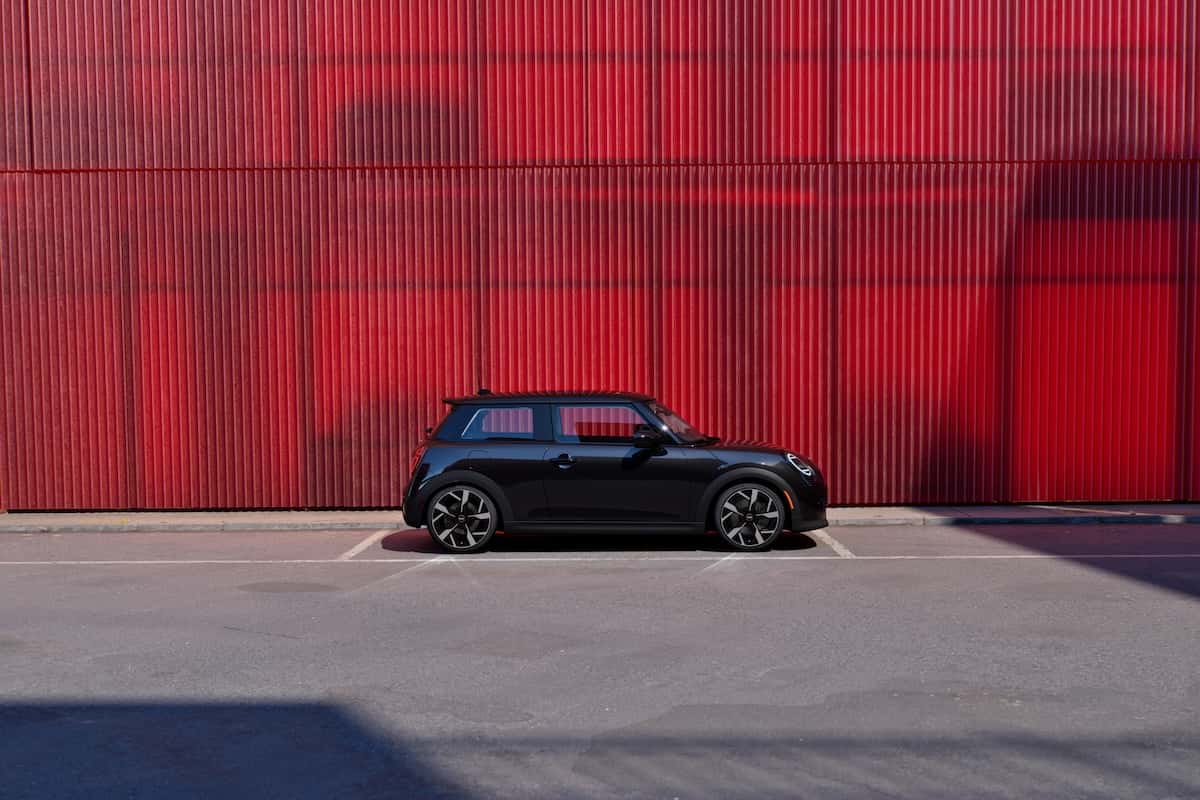 Side view of MINI 2 door hardtop
