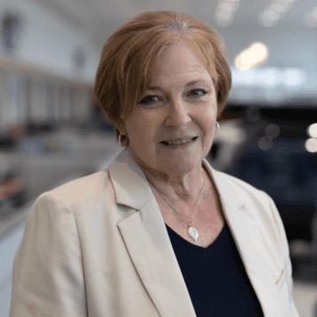Kim Bloom