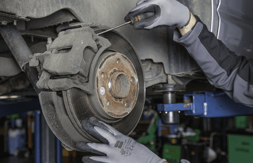 Auto Service in Hutchinson Conklin Automotive Group