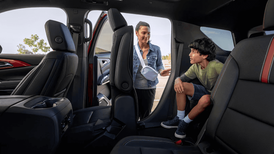 Buy a used Traverse for your family at Conklin Chevy near Wichita