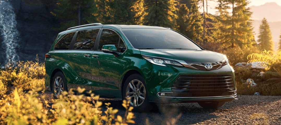 2024 toyota sienna in green