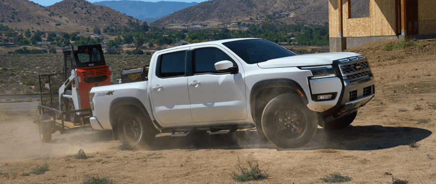 New Nissan Frontier towing from Conklins Wichita-area nissan Dealership