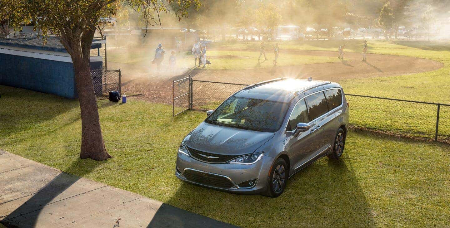 2018 Chrysler Pacifica exterior
