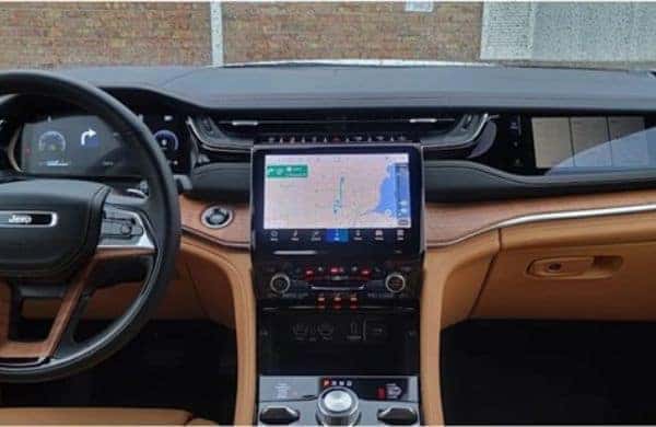 Experience true luxury when you’re behind the wheel of the 2023 Jeep Grand Cherokee