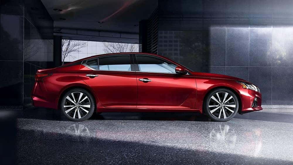 2020-nissan-altima-frameless-wheels