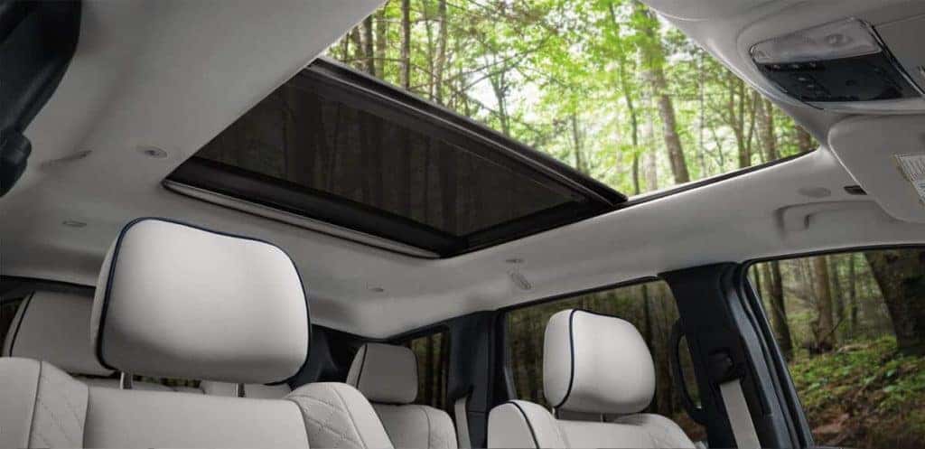 2018 Jeep Grand Cherokee Summit Dual Pane Sunroof
