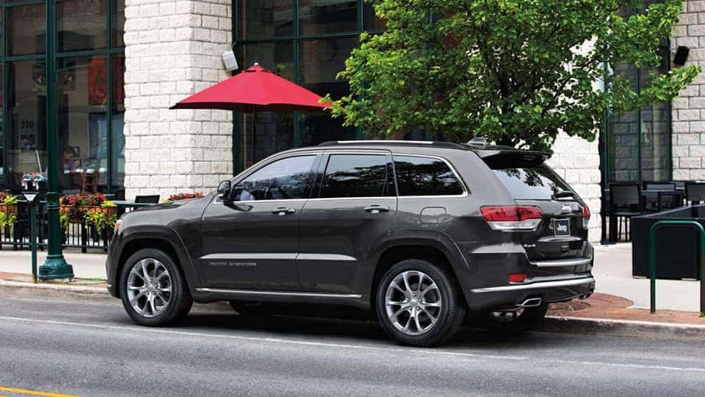 side exterior of 2019 Jeep Grand Cherokee