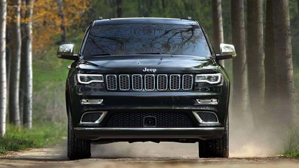 2019 Jeep Grand Cherokee front exterior