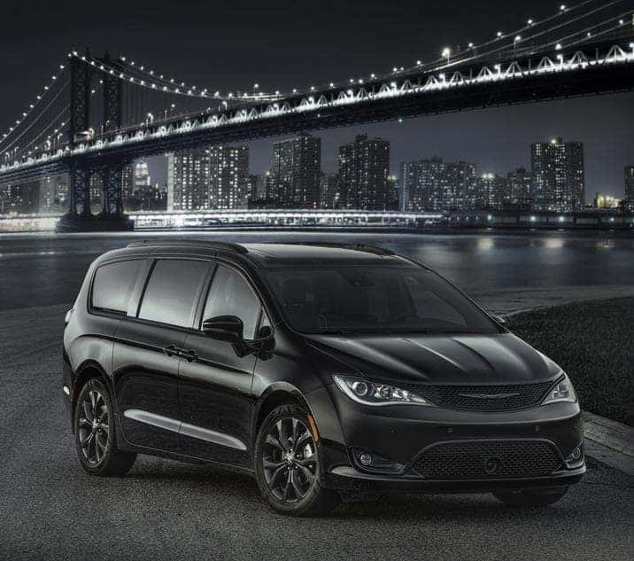 chrysler minivan 2018