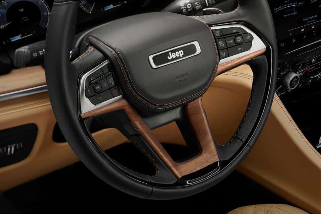 steering wheel of the 2025 Jeep Grand Cherokee