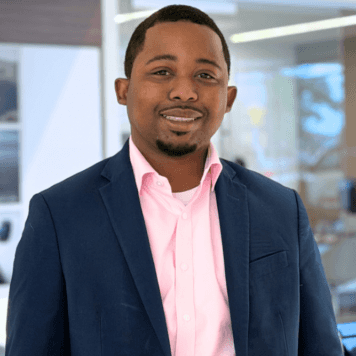 Devante  James