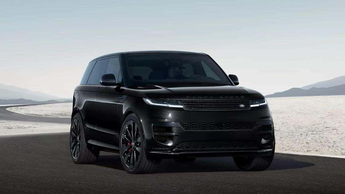 2026 Range Rover Sport Dynamic SE on the road