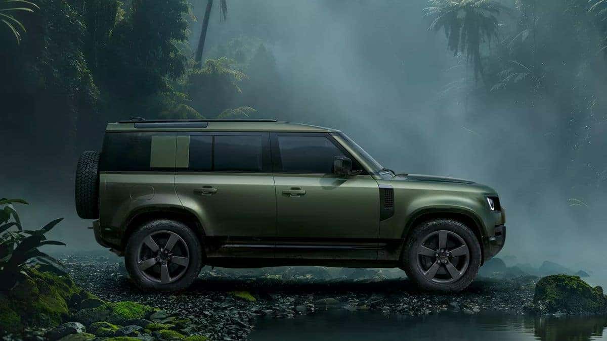 2026 Land Rover Defender 110 exterior, three-quarter view
