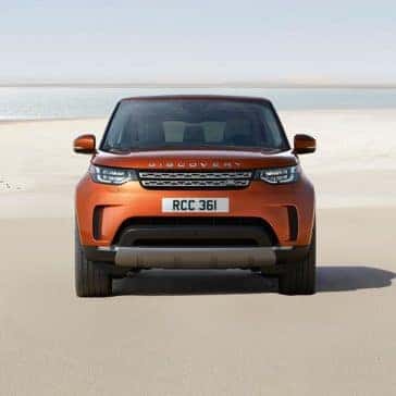 2018 Land Rover Discovery front exterior