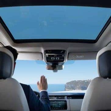 2019 Range Rover interior features