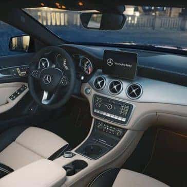 2019 Mercedes-Benz Dash
