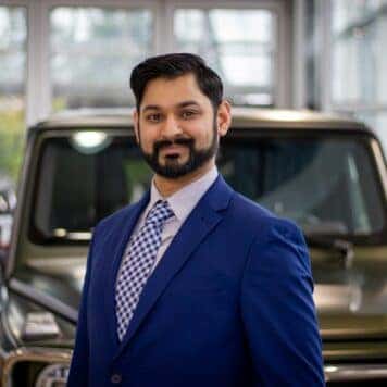 Vikram  Bedi- Fluent in Urdu, Punjabi & Hindi