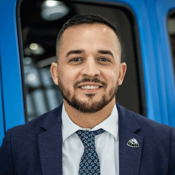 Gabriel Gonzales- Fluent in Spanish, Portuguese, & Czech