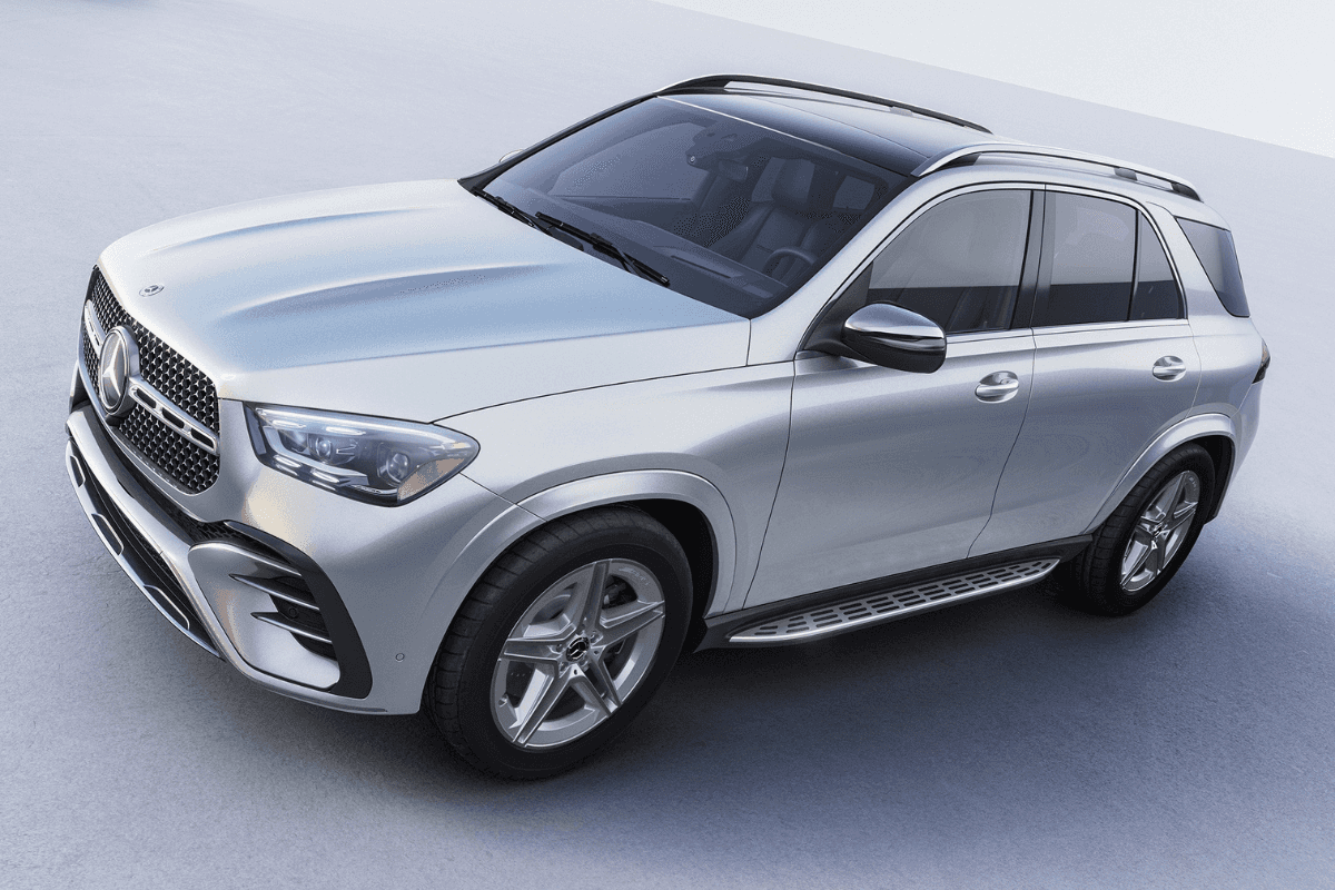 Angled side view of the 2026 Mercedes-Benz GLE