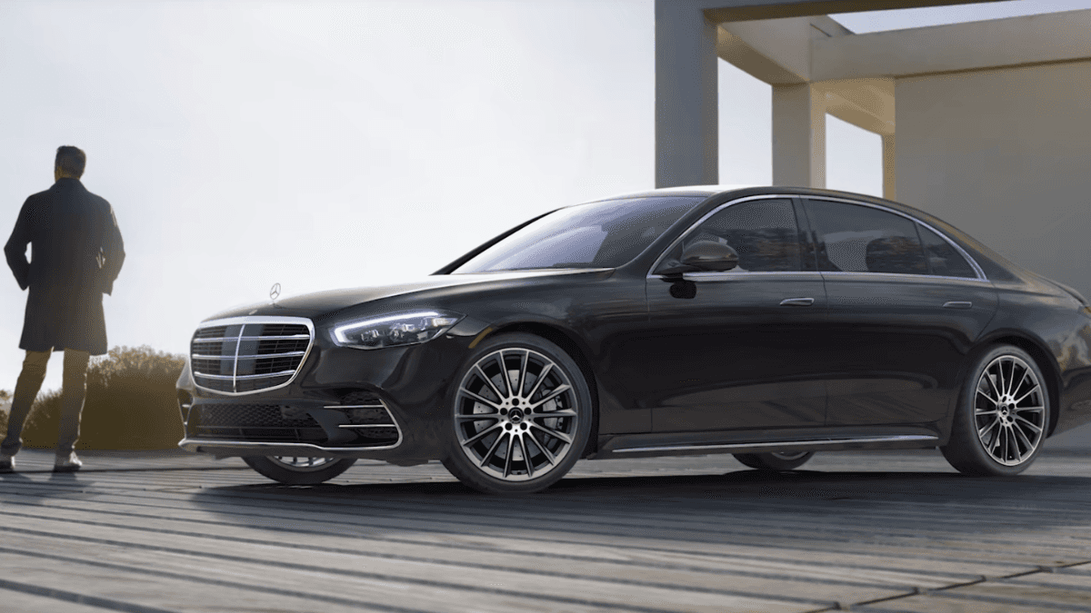 What are the Top features of the latest Mercedes-Benz S-Class in North Houston