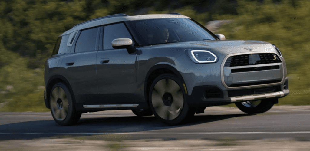 Exterior of a 2026 MINI Countryman S ALL4