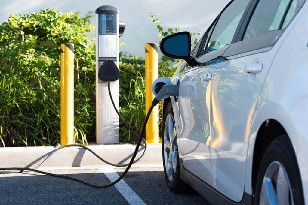 Charging a hybrid vehicle like the 2024 Honda Civic Hybrid