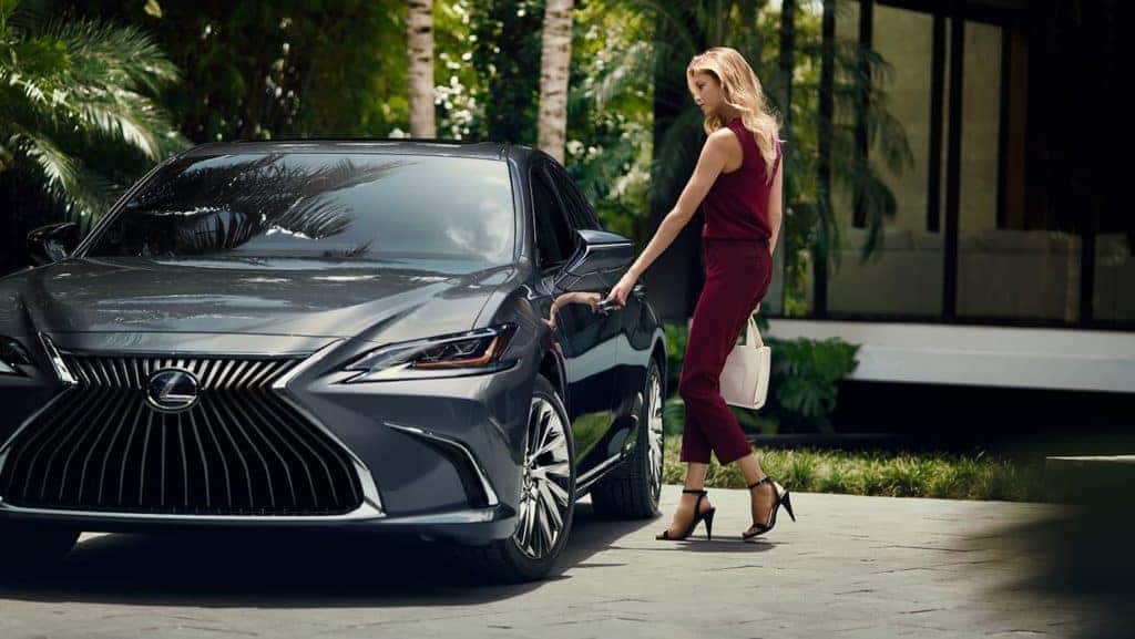Lexus ES Hybrid Luxury Electric Vehicle