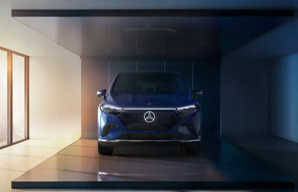 2026 EQS SUV Gallery_015 XL