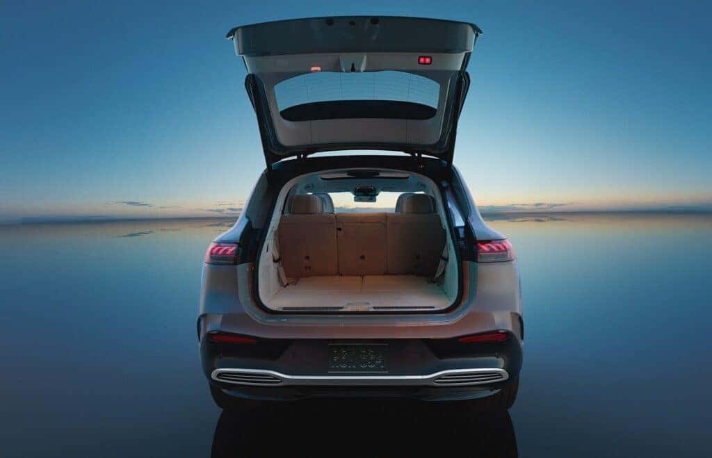 2026 EQS SUV Gallery_035 XL