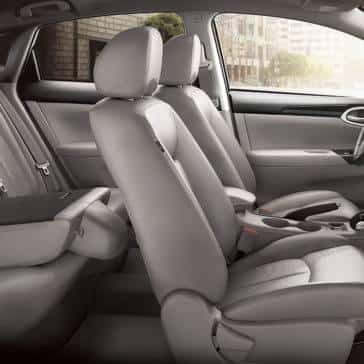 2017 Nissan Sentra interior