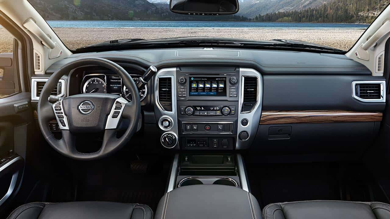 2017 Nissan Titan front interior features