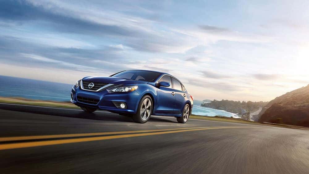 2018 Nissan Altima blue exterior