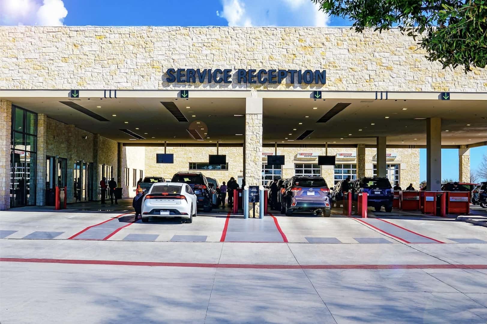 Toyota of Cedar Park Service Reception Exterior in Cedar Park