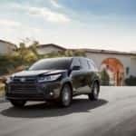 2017 Toyota Highlander Driving (700x394)