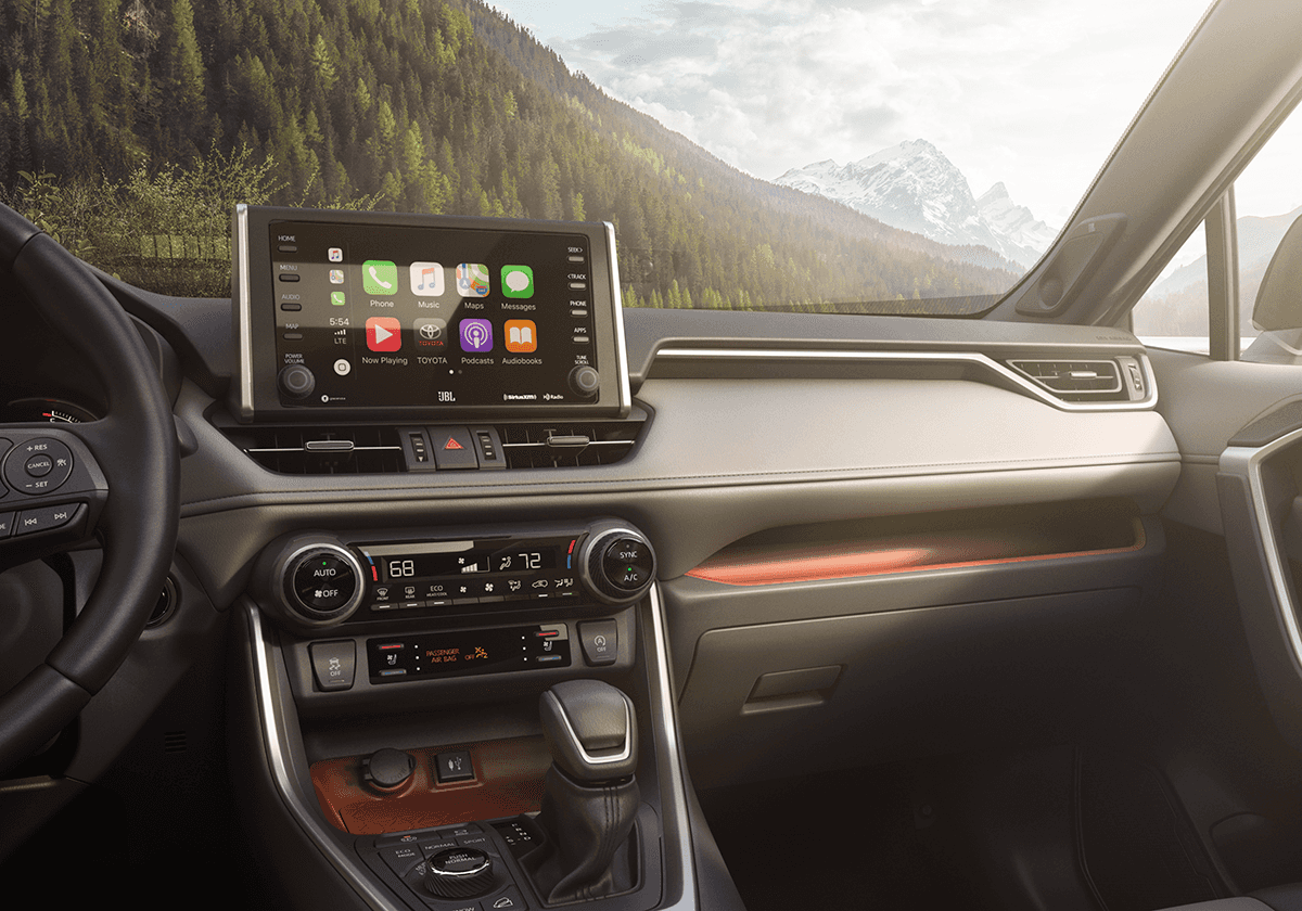 Dashboard with Apple CarPlay